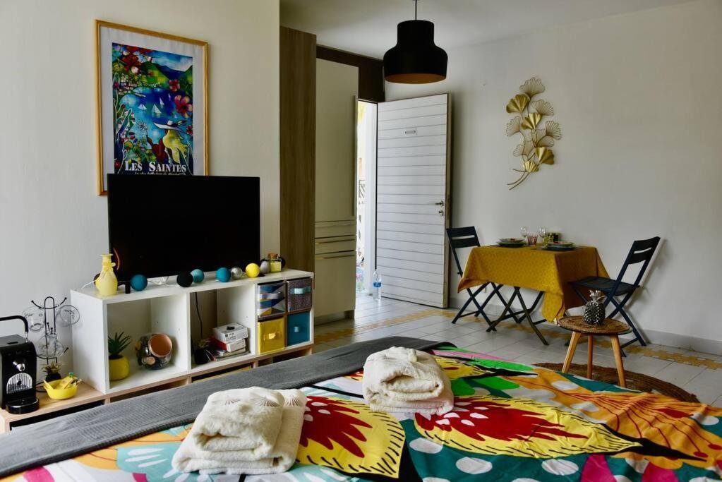 Joli Manga Soley Studio Dans Tres Belle Residence Saint-Francois  Ngoại thất bức ảnh