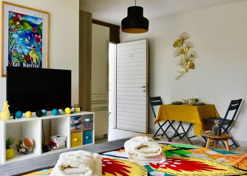 Joli Manga Soley Studio Dans Tres Belle Residence Saint-Francois  Ngoại thất bức ảnh